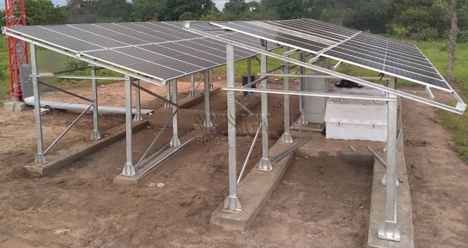 Rumänien: Gute Wahl für saubere Energie: Solar ZM-beschichtete Stahl-Bodenmontagestruktur