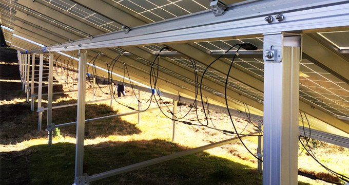 ArtSign-Solar-Bodenmontagesystem im japanischen Berggebiet installiert